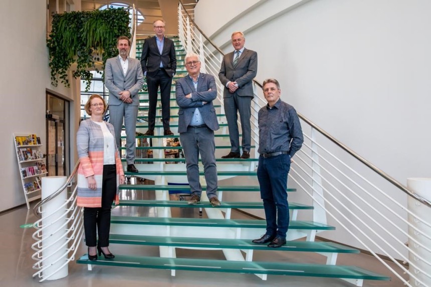 De mensen achter de Parkinson Alliantie Nederland die 26 maart werd opgericht. Vlnr: Wilma van de Berg (onderzoeksplatform Nederlandse Vereniging voor Parkinson Onderzoek i.o  io), Marten Munneke (ParkinsonNet), Jan Lantink (Parkinson -Vereniging), Bert Kuipers (ParkinsonNL), Dirkjan Masman (SPN) en Jan van Zijl (Voorzitter Parkinson Alliantie Nederland).  Fotografie: Hermance van Dijk